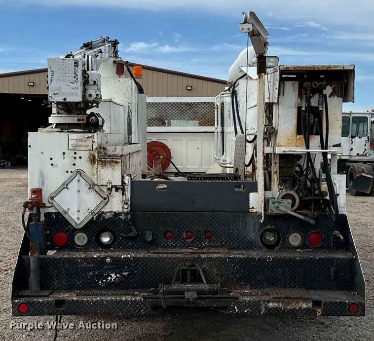 image for item HI9262 1996 Ford F800 utility / service truck