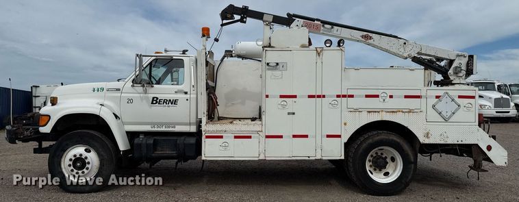 image for item HI9262 1996 Ford F800 utility / service truck