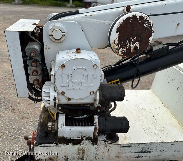 image for item HI9262 1996 Ford F800 utility / service truck