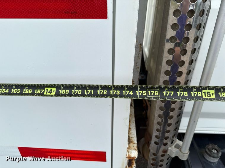 image for item HI9262 1996 Ford F800 utility / service truck