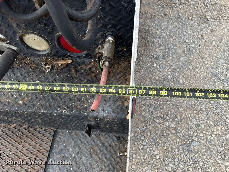 image for item HI9262 1996 Ford F800 utility / service truck