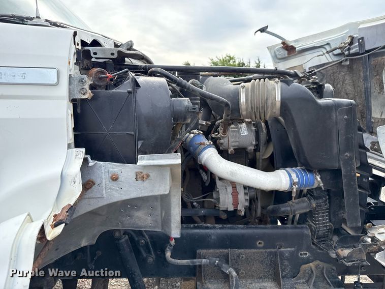 image for item HI9262 1996 Ford F800 utility / service truck