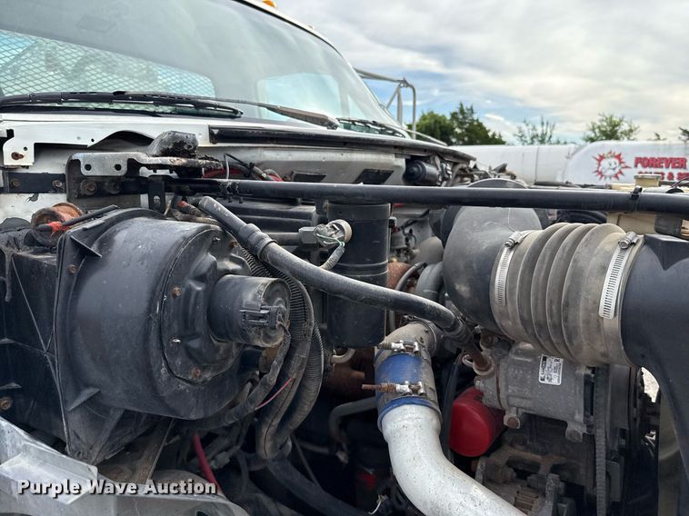 image for item HI9262 1996 Ford F800 utility / service truck