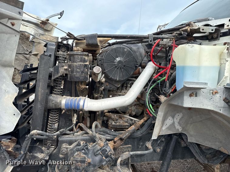 image for item HI9262 1996 Ford F800 utility / service truck