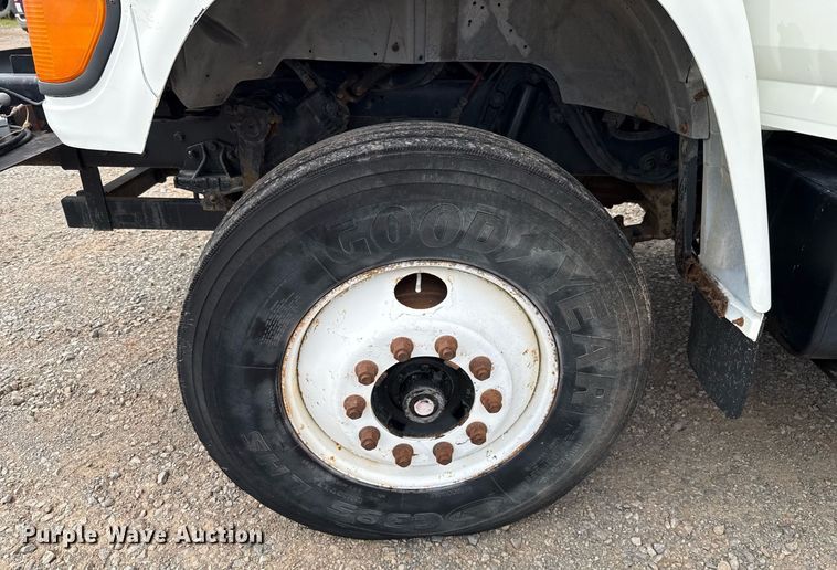 image for item HI9262 1996 Ford F800 utility / service truck