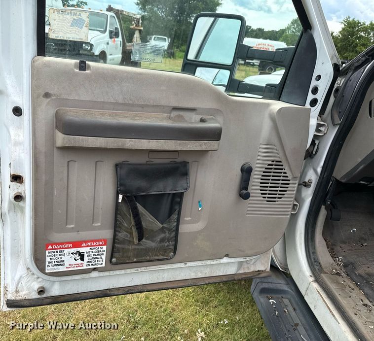 image for item HI9279 2009 Ford F550 utility / service truck