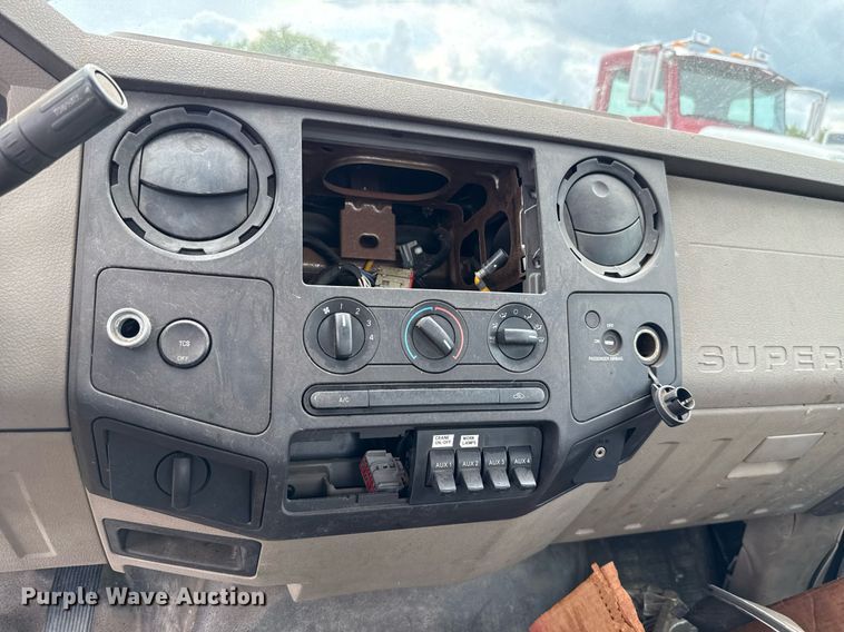 image for item HI9279 2009 Ford F550 utility / service truck
