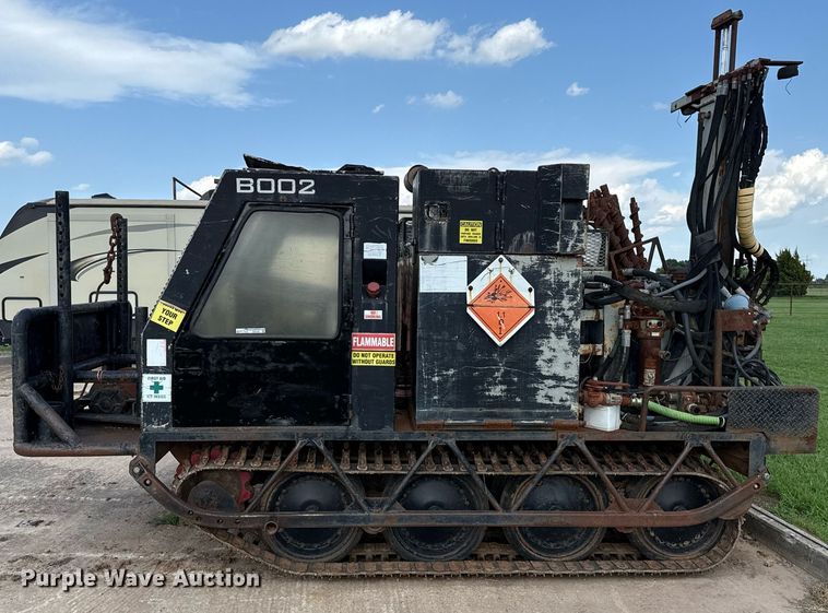 image for item HI9298 Bombar 681- 0249 track carrier with drilling rig