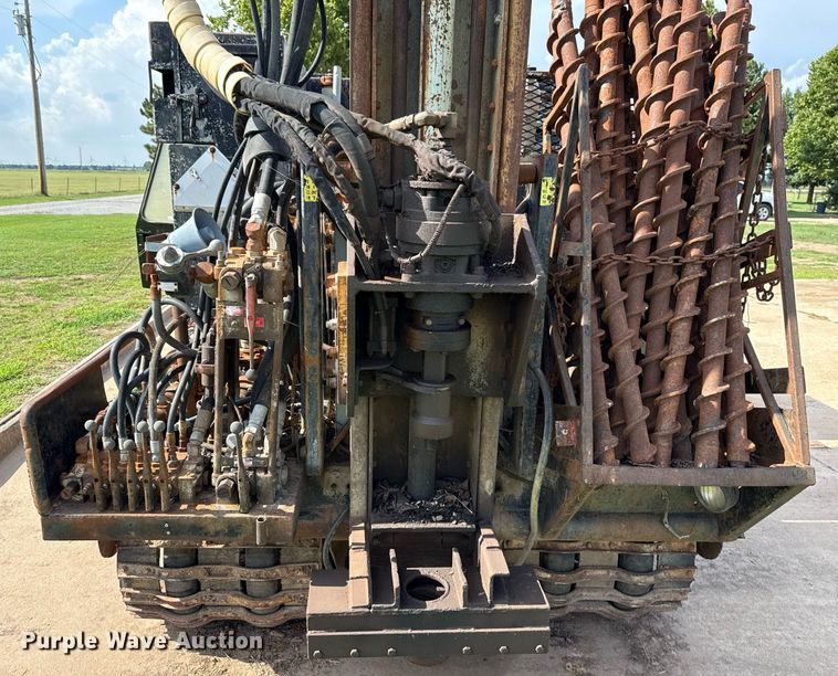 image for item HI9298 Bombar 681- 0249 track carrier with drilling rig