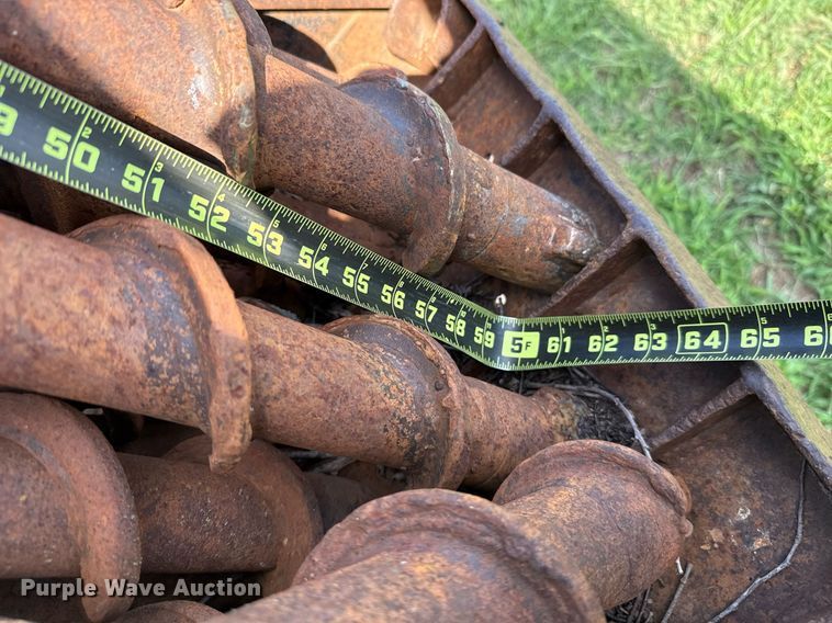 image for item HI9298 Bombar 681- 0249 track carrier with drilling rig