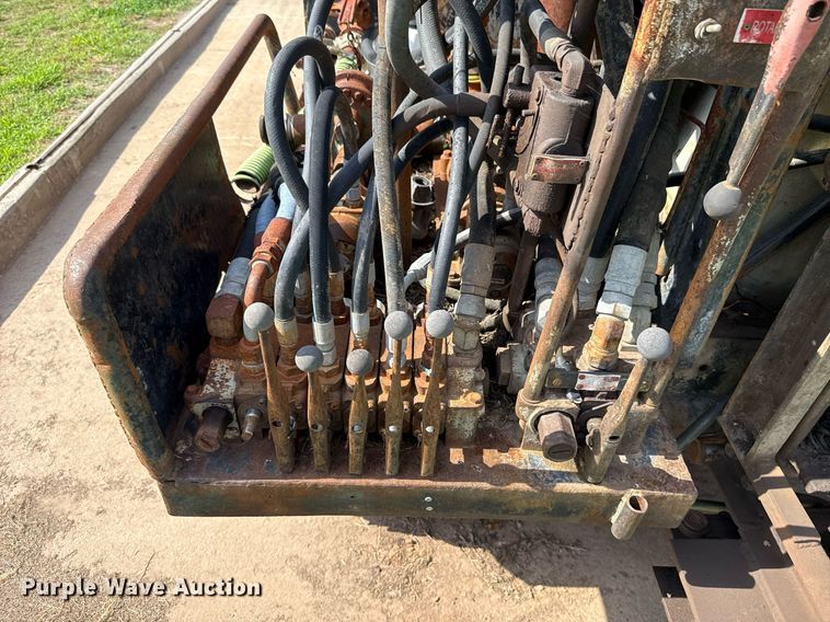 image for item HI9298 Bombar 681- 0249 track carrier with drilling rig