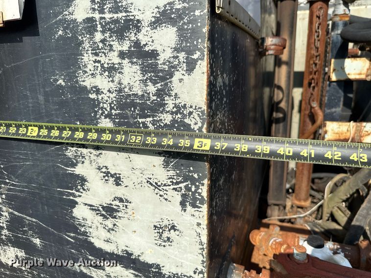 image for item HI9298 Bombar 681- 0249 track carrier with drilling rig