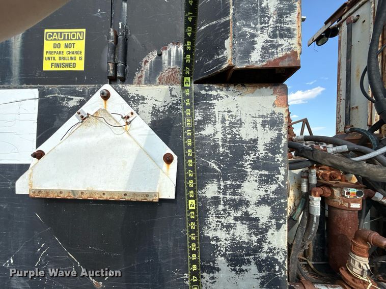 image for item HI9298 Bombar 681- 0249 track carrier with drilling rig