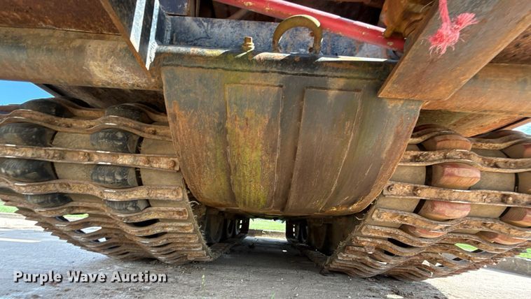 image for item HI9298 Bombar 681- 0249 track carrier with drilling rig