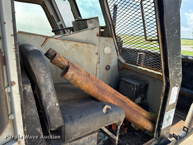 image for item HI9298 Bombar 681- 0249 track carrier with drilling rig