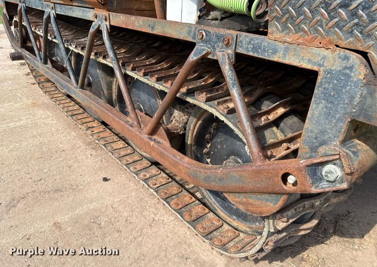 image for item HI9298 Bombar 681- 0249 track carrier with drilling rig