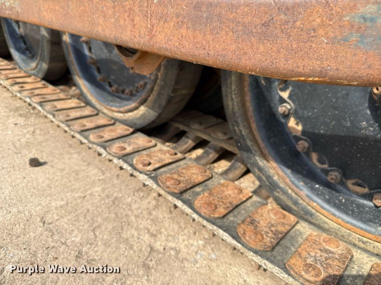 image for item HI9298 Bombar 681- 0249 track carrier with drilling rig