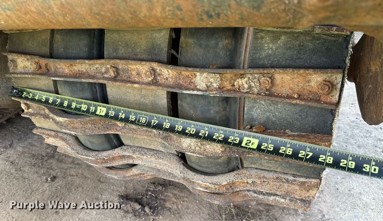 image for item HI9298 Bombar 681- 0249 track carrier with drilling rig