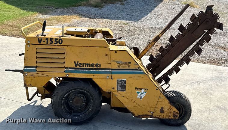 image for item HI9335 2001 Vermeer V1550 trencher
