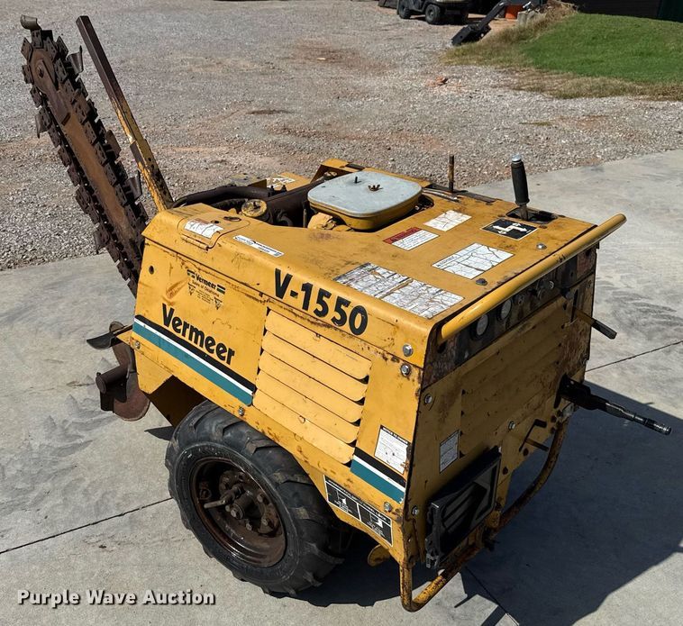 image for item HI9335 2001 Vermeer V1550 trencher