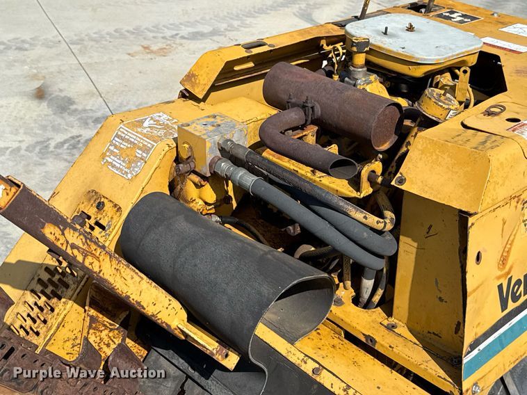 image for item HI9335 2001 Vermeer V1550 trencher