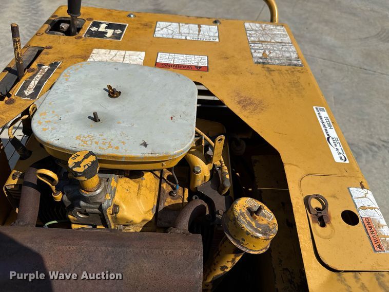 image for item HI9335 2001 Vermeer V1550 trencher