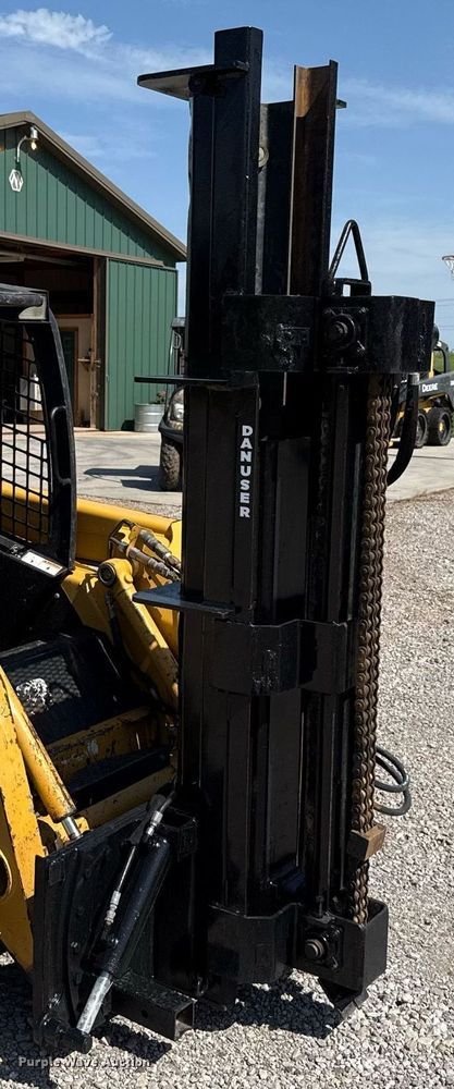 image for item HI9337 Danuser Postmaster 9000 9187 skid steer post driver