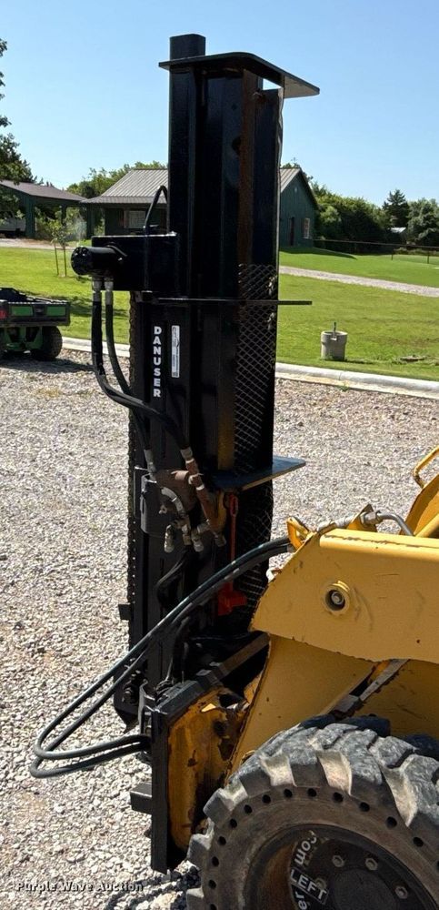 image for item HI9337 Danuser Postmaster 9000 9187 skid steer post driver