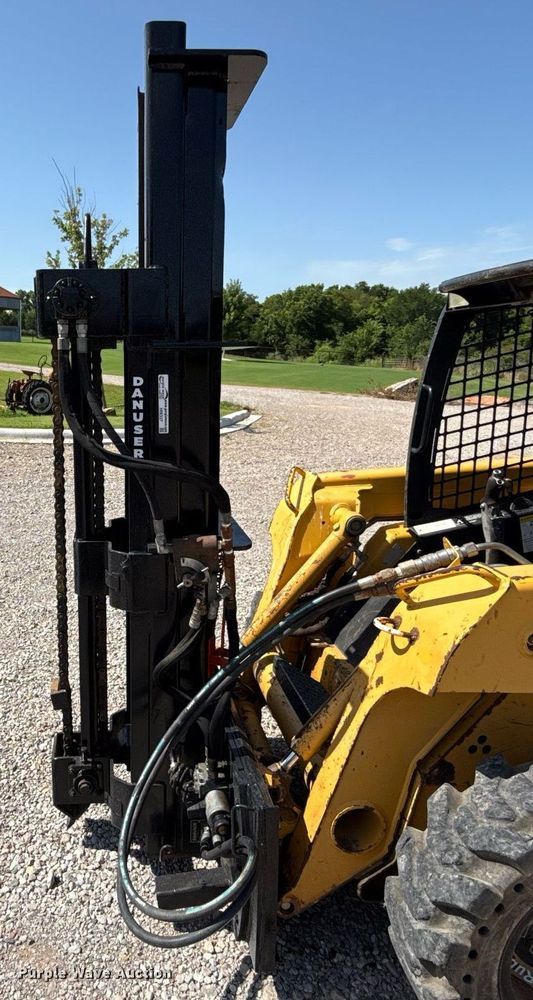 image for item HI9337 Danuser Postmaster 9000 9187 skid steer post driver