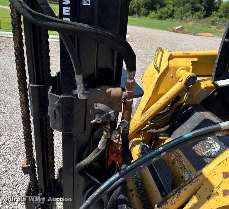 image for item HI9337 Danuser Postmaster 9000 9187 skid steer post driver