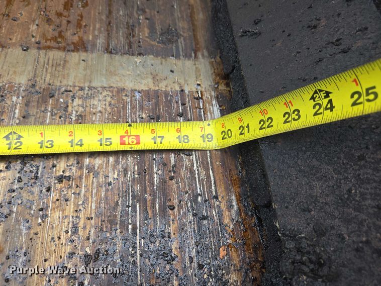 image for item YA0630 2022 Vogele Super 2000-3i paver