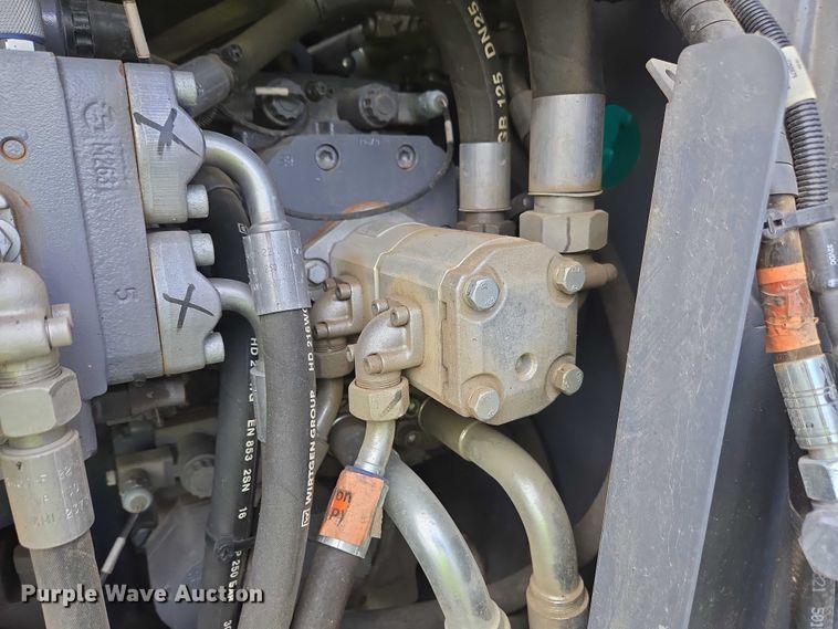 image for item YA0630 2022 Vogele Super 2000-3i paver