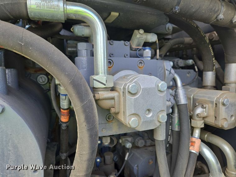 image for item YA0630 2022 Vogele Super 2000-3i paver