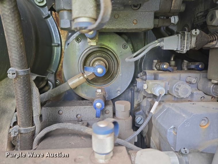 image for item YA0630 2022 Vogele Super 2000-3i paver