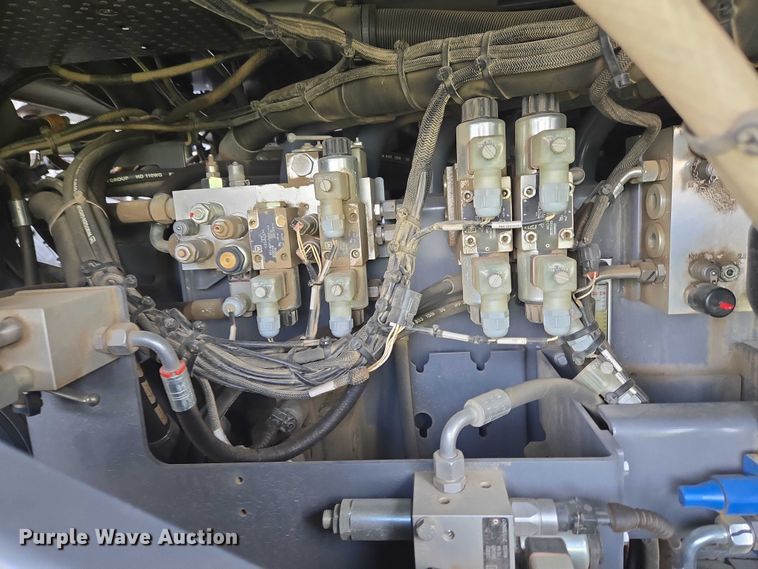 image for item YA0630 2022 Vogele Super 2000-3i paver