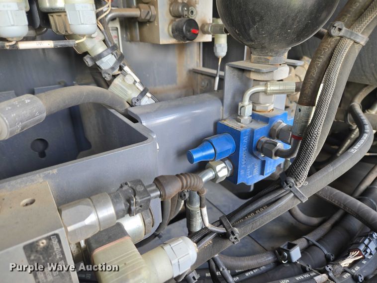 image for item YA0630 2022 Vogele Super 2000-3i paver