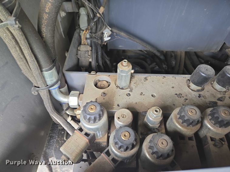 image for item YA0630 2022 Vogele Super 2000-3i paver