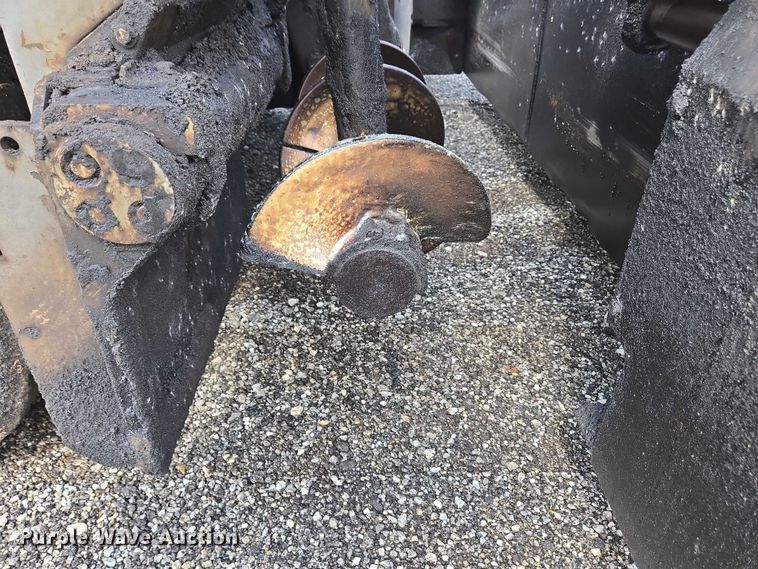 image for item YA0630 2022 Vogele Super 2000-3i paver