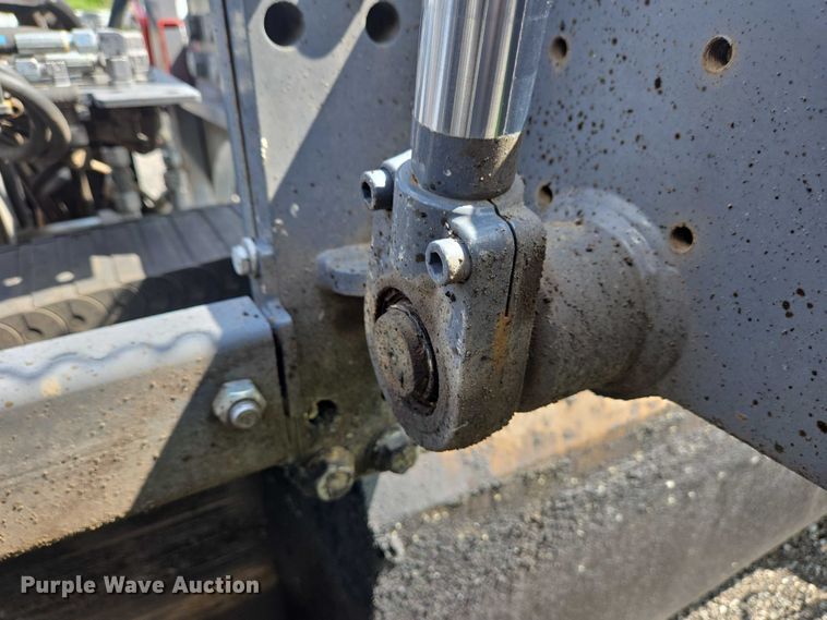 image for item YA0630 2022 Vogele Super 2000-3i paver