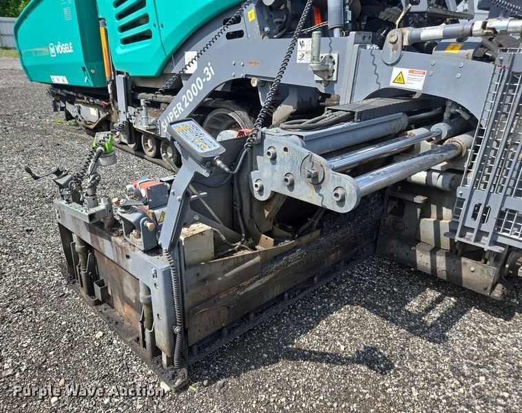 image for item YA0630 2022 Vogele Super 2000-3i paver
