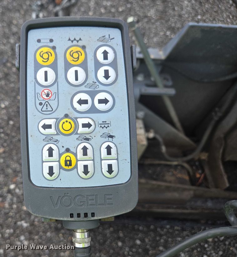 image for item YA0630 2022 Vogele Super 2000-3i paver