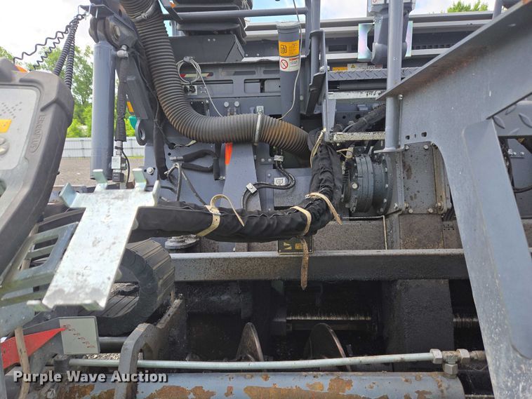 image for item YA0630 2022 Vogele Super 2000-3i paver