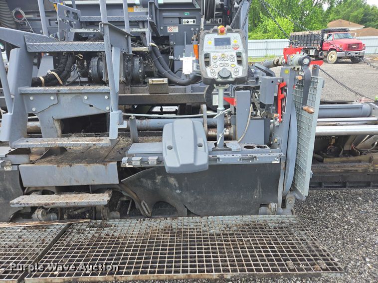 image for item YA0630 2022 Vogele Super 2000-3i paver