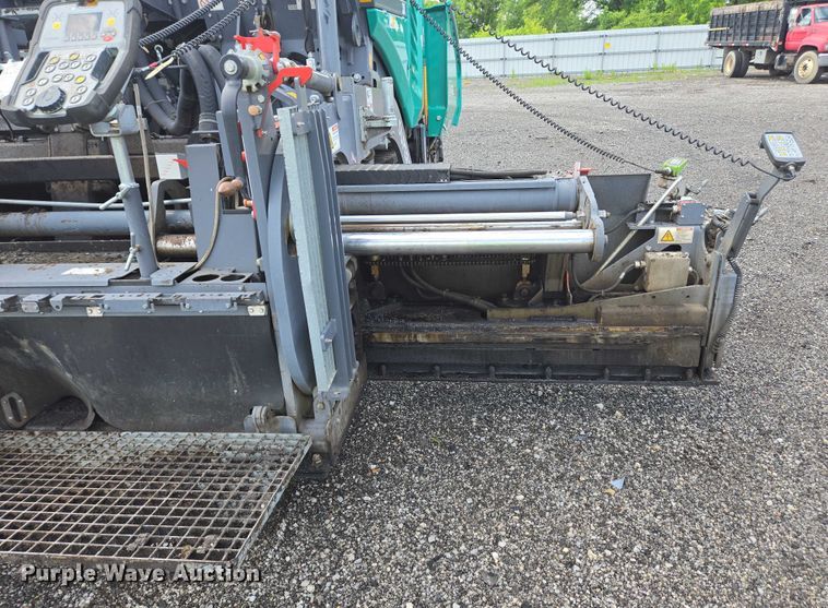 image for item YA0630 2022 Vogele Super 2000-3i paver