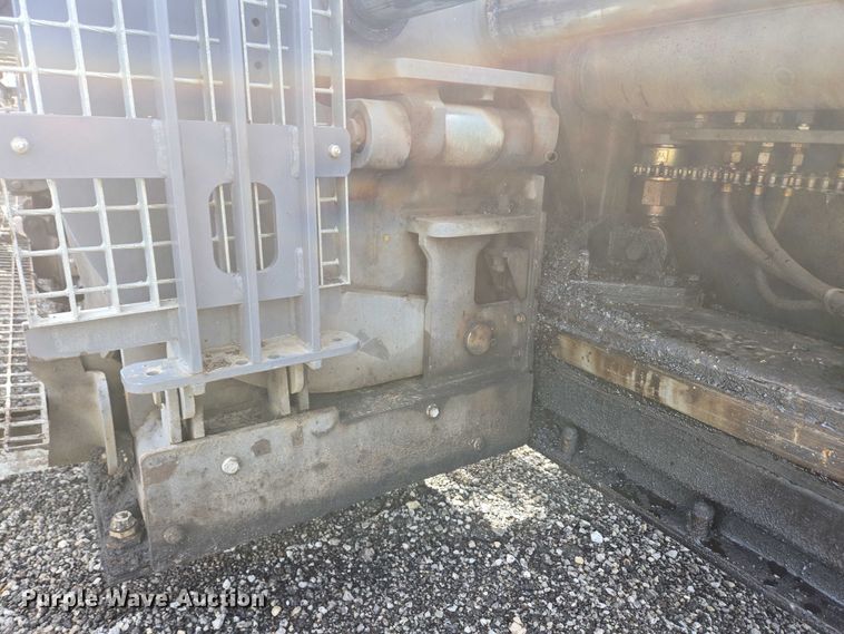 image for item YA0630 2022 Vogele Super 2000-3i paver