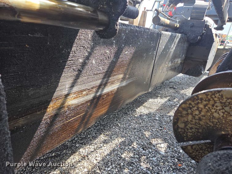 image for item YA0630 2022 Vogele Super 2000-3i paver