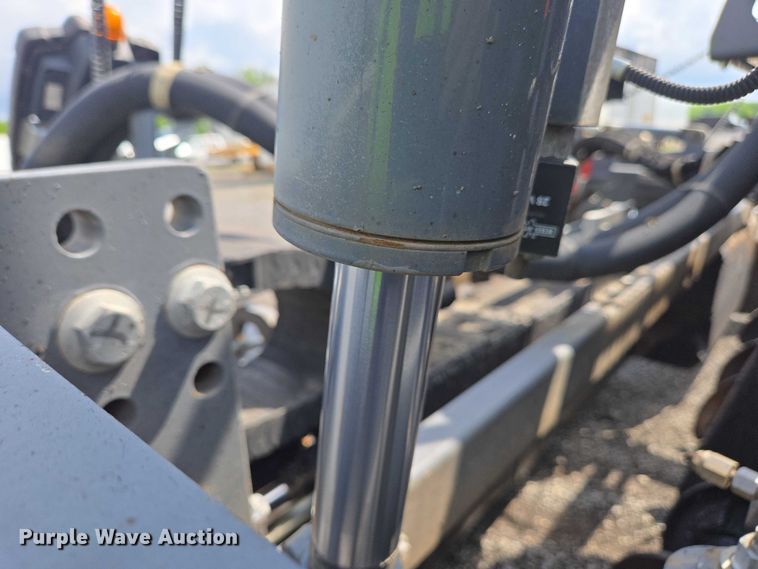 image for item YA0630 2022 Vogele Super 2000-3i paver