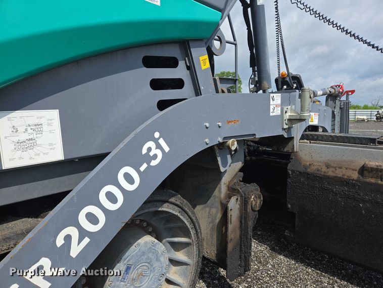 image for item YA0630 2022 Vogele Super 2000-3i paver