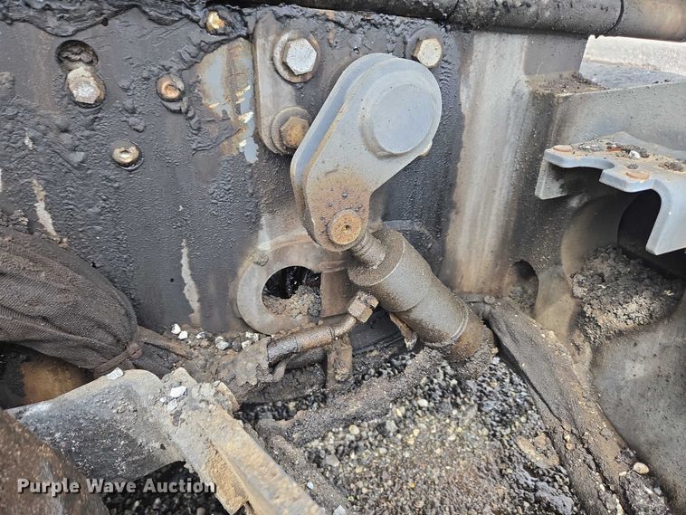 image for item YA0630 2022 Vogele Super 2000-3i paver