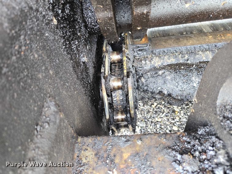 image for item YA0630 2022 Vogele Super 2000-3i paver